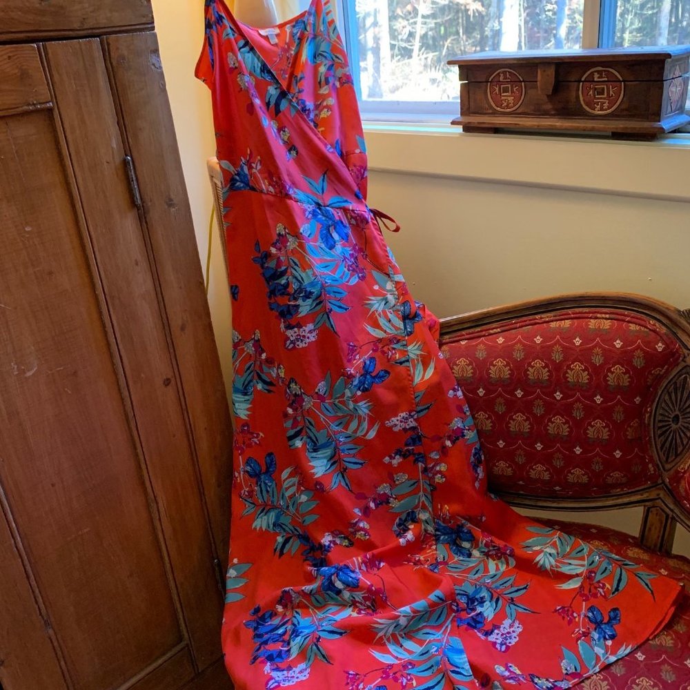 Tristan, Dress, Midi, Size small, Floral red.